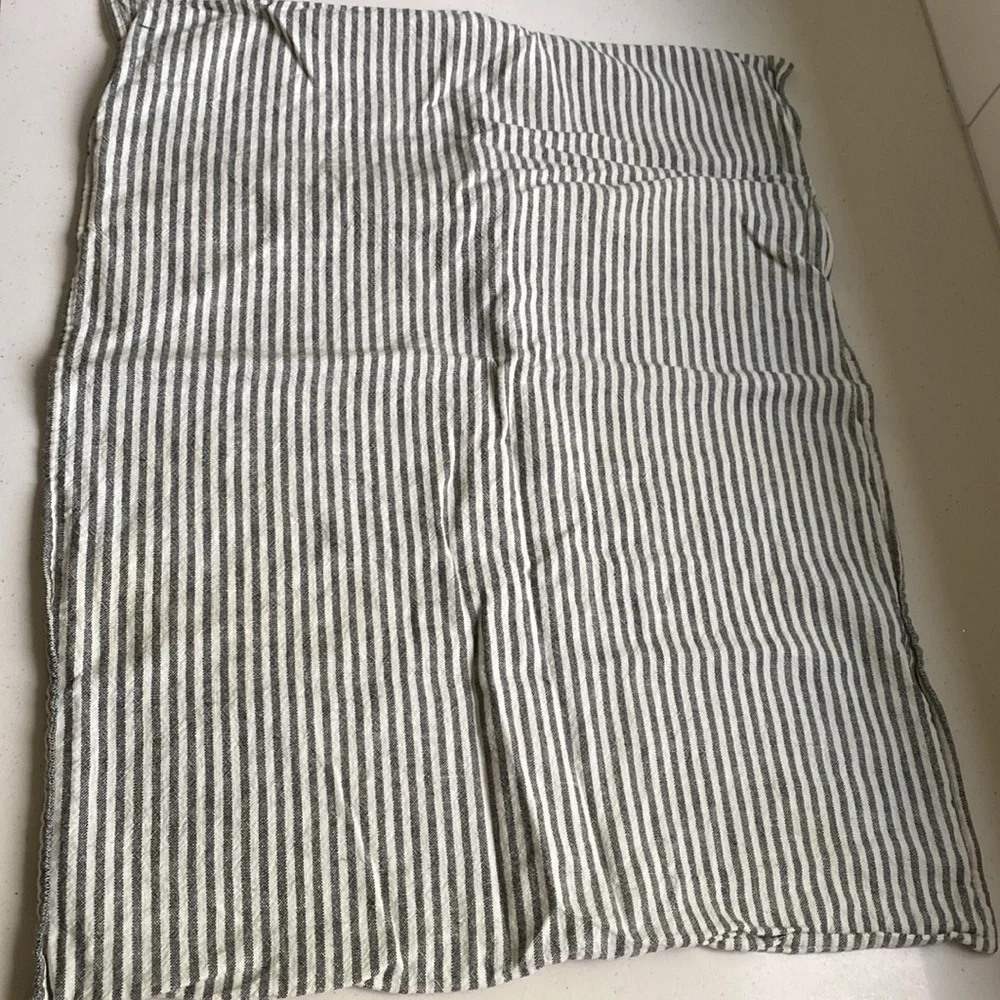 Pottery Barn Wheaton Charcoal Gray Striped Full/Queen Linen Sham Set of 2